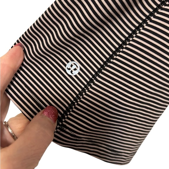 Lululemon Size 4 Tank Top with Built In Bra Lululemon Super Sport Tank # W1M53S. - Picture 6 of 8